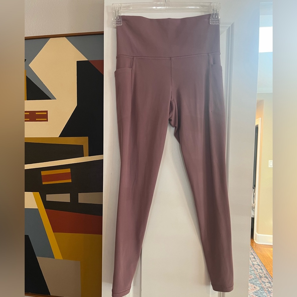 Athleta Salutation Stash 7/8 Leggings sz XS Mauve